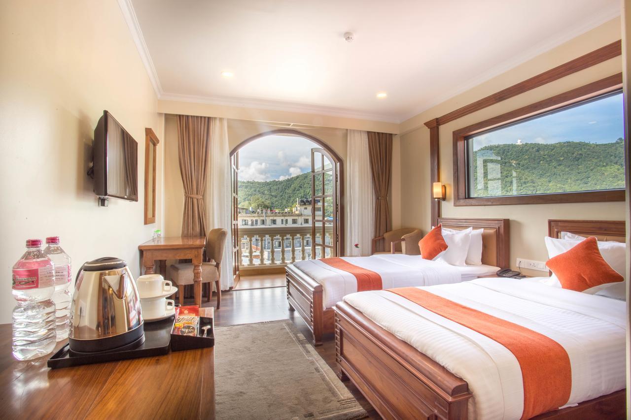 Hotel Portland Покхара Экстерьер фото